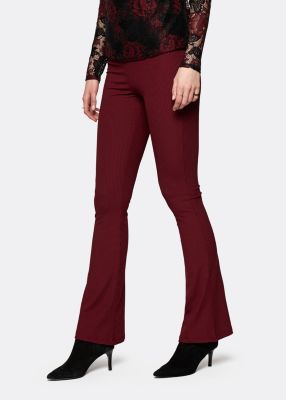 bordeaux rode flared pants